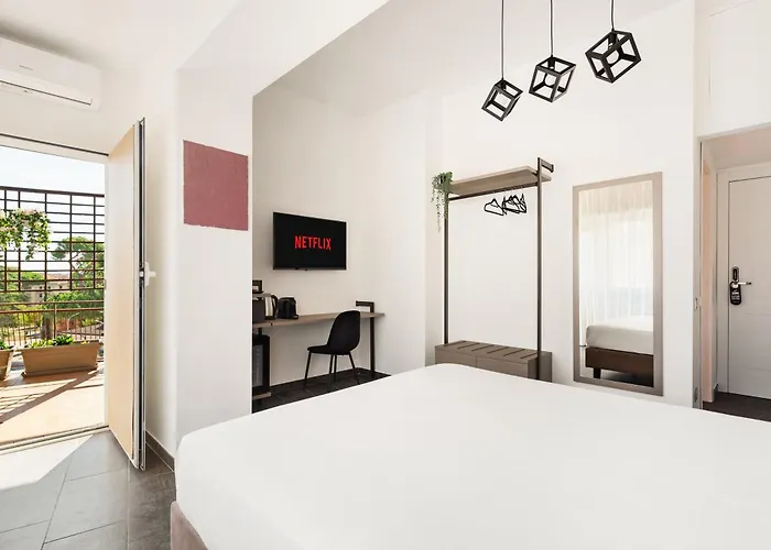 בית הארחה Adelante San Giovanni 4*