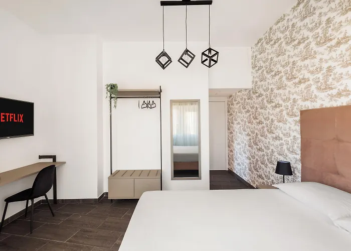בית הארחה Adelante San Giovanni 4*
